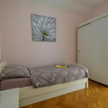 Apartment Luka Malinska