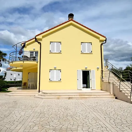 Apartment Luka Malinska